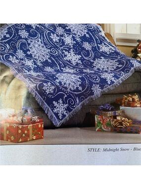 Mohawk Double Woven Jacquard Throw Snowflake Print